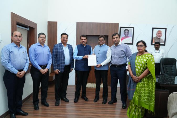 Agrochem Delegates Express Concerns on Farmer Bill with Fadnavis